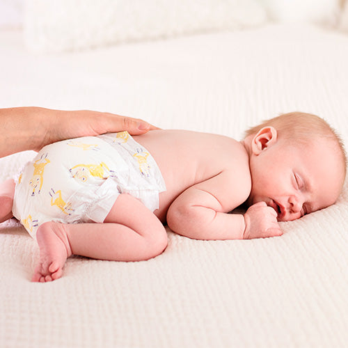 Les premières nuits du bébé : ses besoins et cycles du sommeil de 0 à 2 mois
