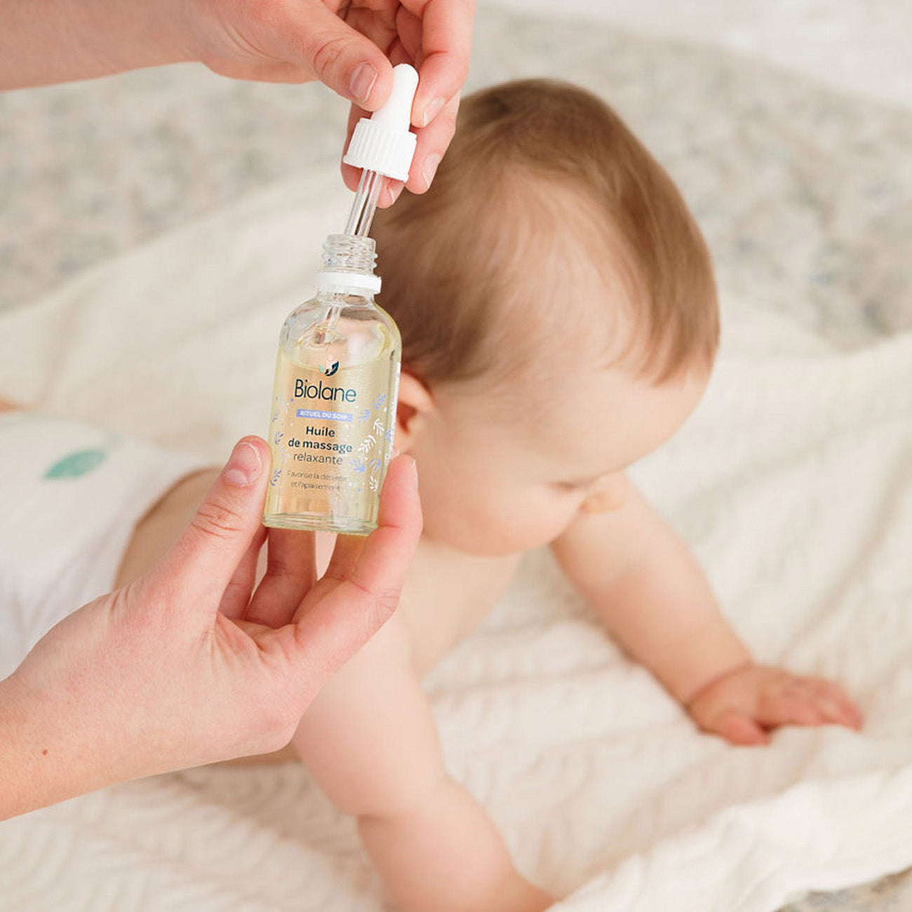 Pourquoi utiliser de l'huile de massage bio pour soigner les bébés ?