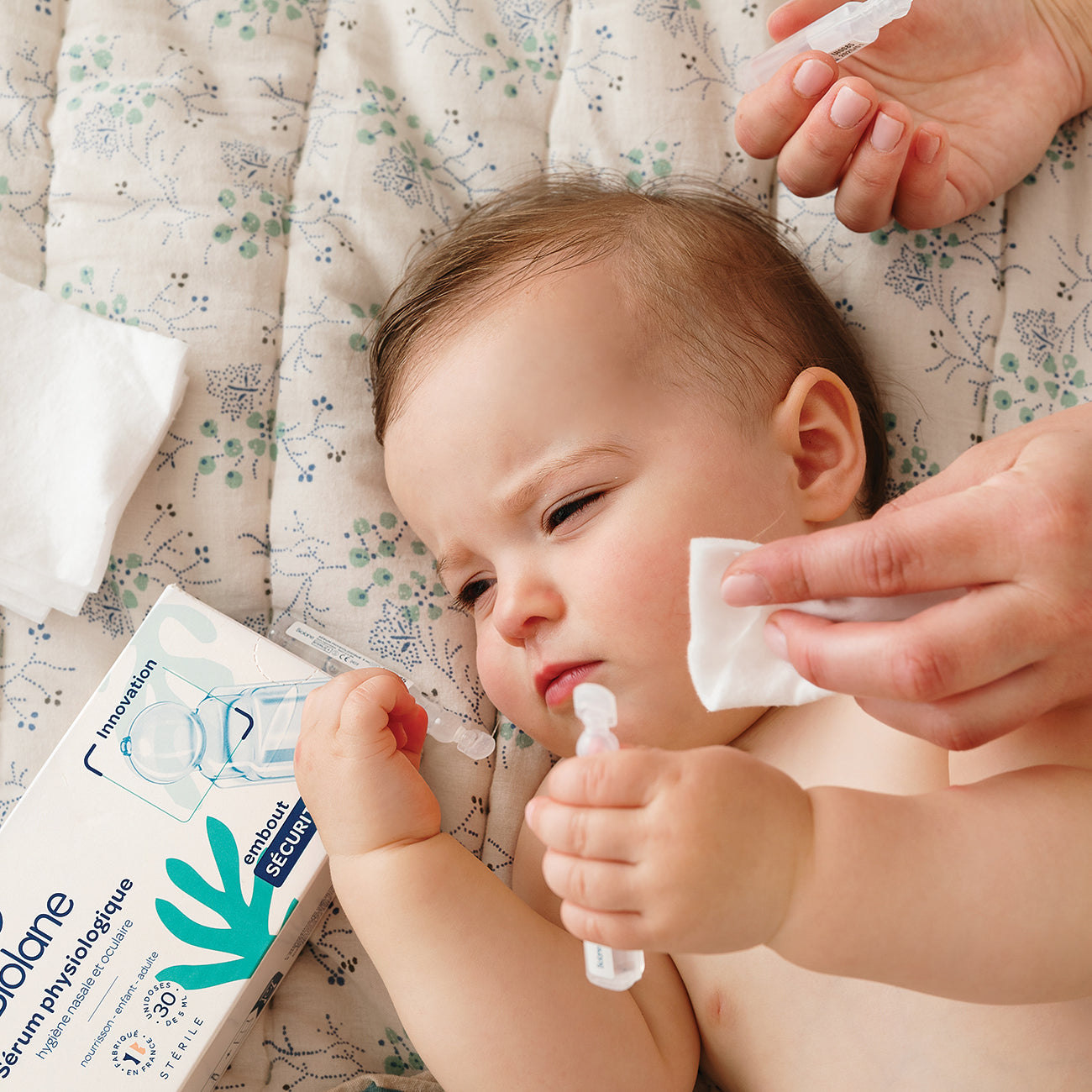 Seringue lavage nez bébé : comment faire ? 